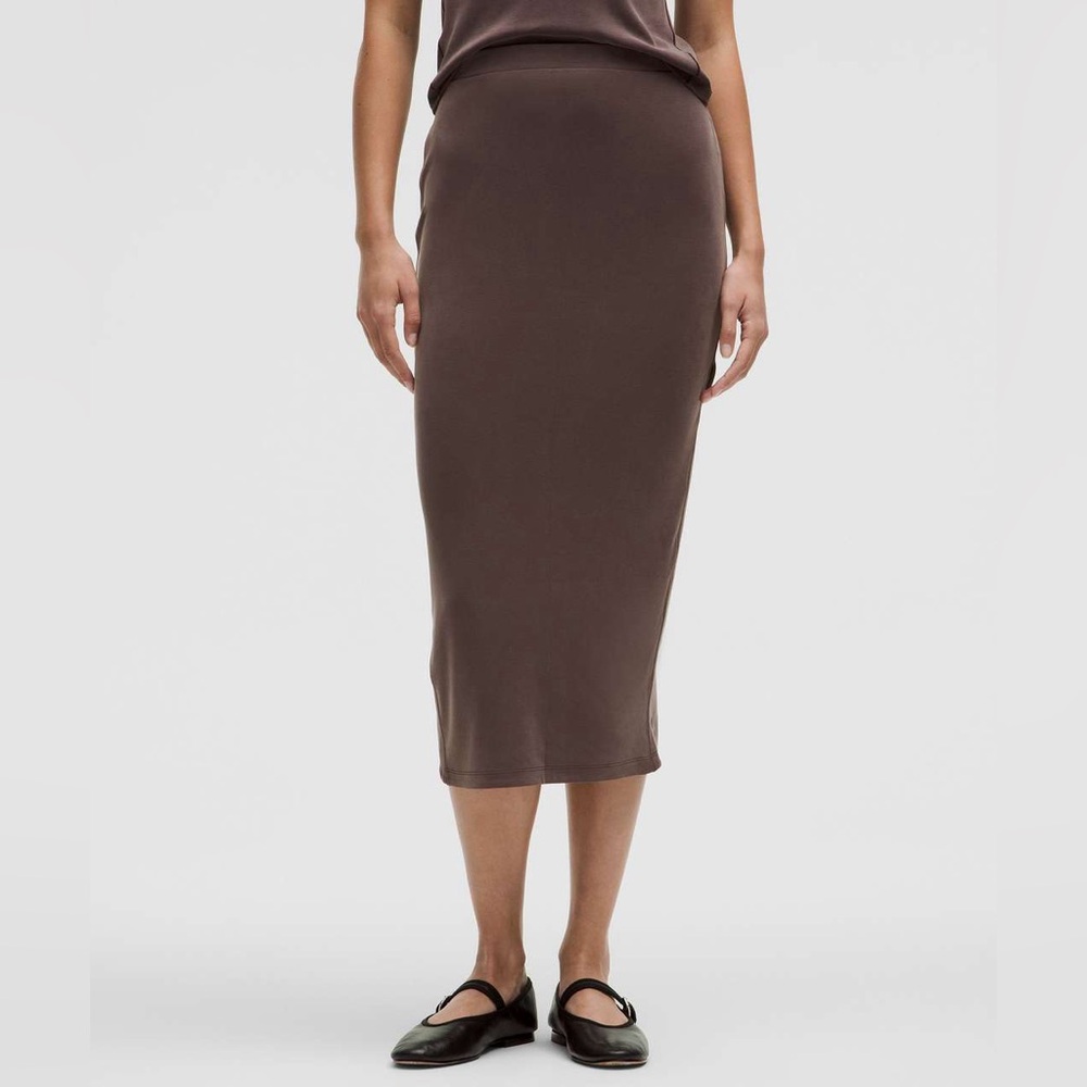 NWT LULULEMON Drapey Softstreme Column Midi Skirt XS Espresso